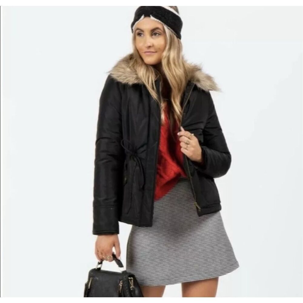 Francesca’s Collection Forever Audrey Womens Faux Fur Trim Lined Parka Coat Jack